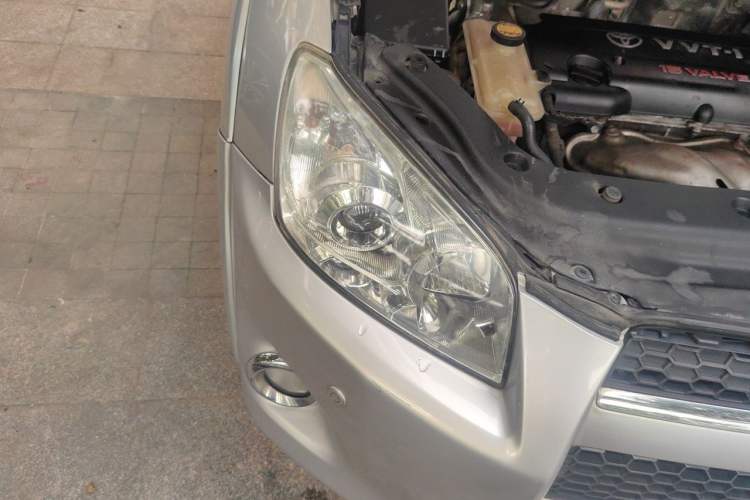 Used Toyota RAV4 2011 2.0L Automatic Luxury Edition Right Front Headlight