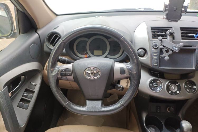 Used Toyota RAV4 2011 2.4L Automatic 4x4 Luxury Edition Steering Wheel