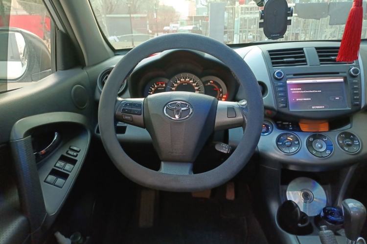 Used Toyota RAV4 2011 2.4L Automatic 4x4 Supreme Edition Steering Wheel