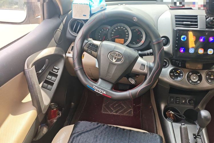 Used Toyota RAV4 2011 2.4L Automatic 4x4 Supreme Edition Steering Wheel
