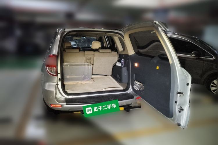 Used Toyota RAV4 2011 2.0L Automatic Classic Edition Trunk