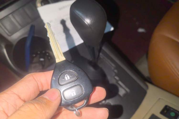 Used Toyota RAV4 2011 2.0L Automatic 4x4 Edition Vehicle Key