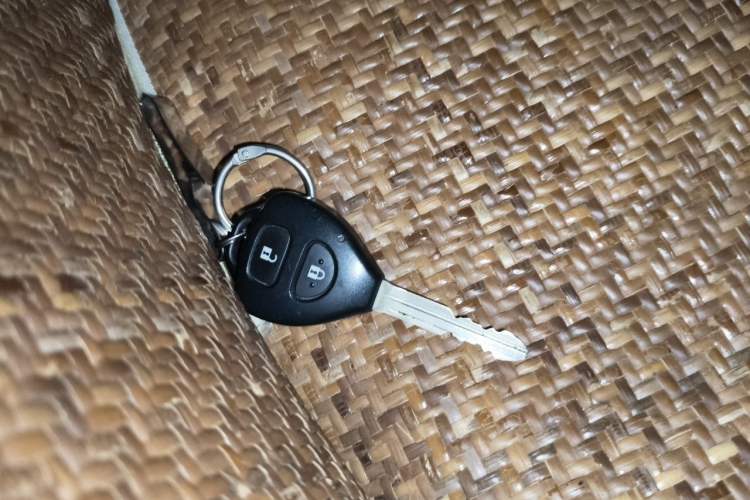 Used Toyota RAV4 2011 2.0L Automatic Classic Edition Vehicle Key