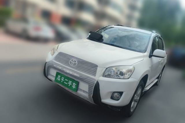 Toyota RAV4 2011 2.0L Automatic Classic Edition с пробегом