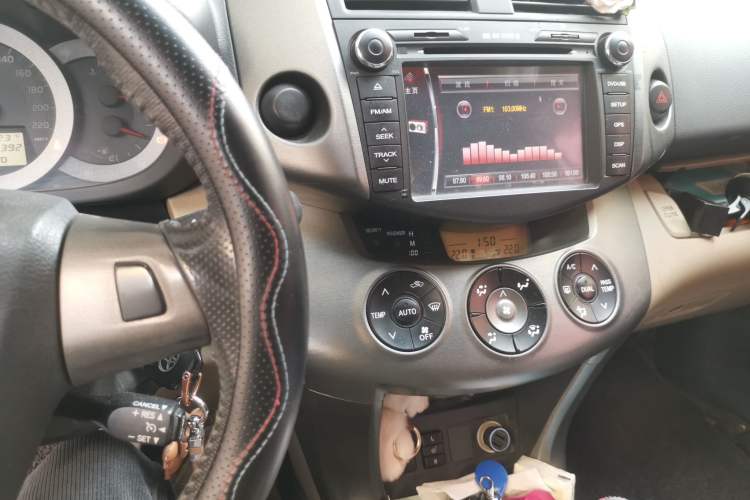 Used Toyota RAV4 2011 2.0L Automatic Luxury Edition Audio And AC Panel