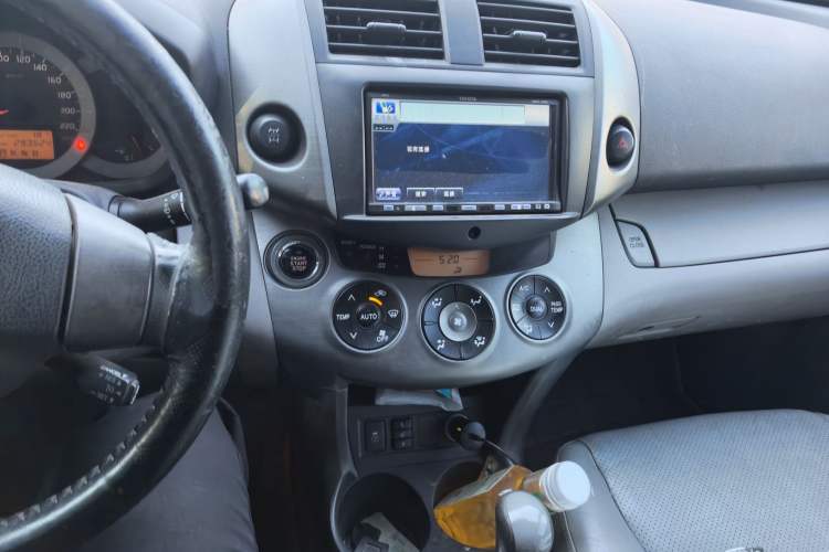 Used Toyota RAV4 2011 2.4L Automatic 4x4 Luxury Edition Audio And AC Panel