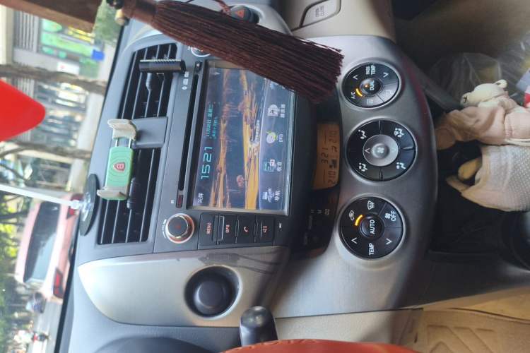 Used Toyota RAV4 2011 2.0L Automatic Classic Edition Audio And AC Panel