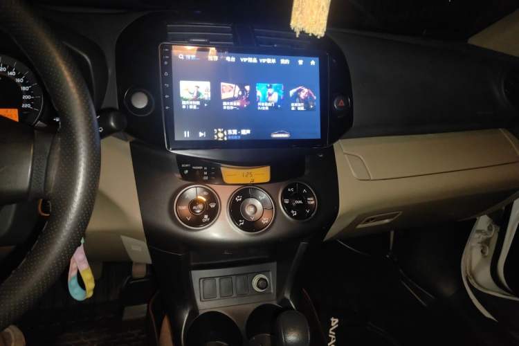 Used Toyota RAV4 2011 2.0L Automatic Classic Edition Audio And AC Panel