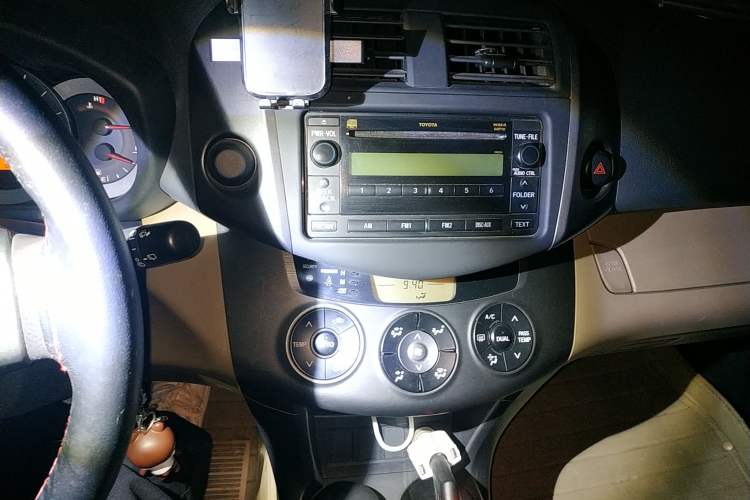 Used Toyota RAV4 2011 2.0L Manual Classic Edition Audio And AC Panel