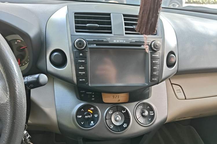 Used Toyota RAV4 2011 2.0L Automatic Classic Edition Audio And AC Panel