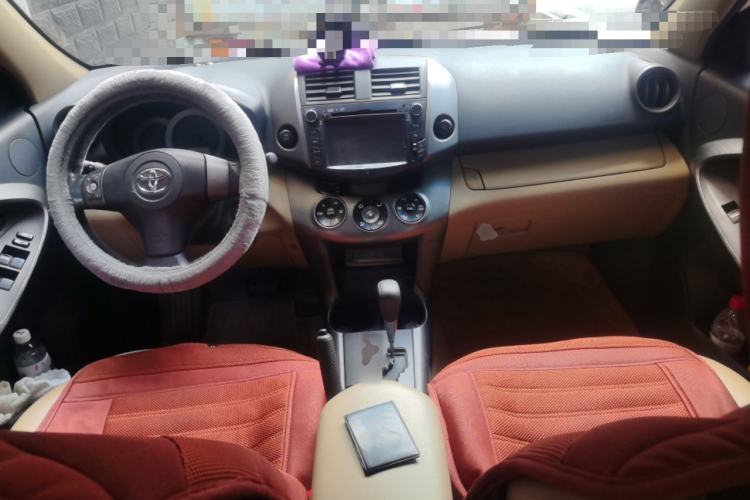 Used Toyota RAV4 2011 2.0L Automatic 4x4 Edition Center Console