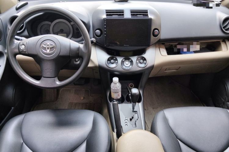Used Toyota RAV4 2011 2.0L Automatic Classic Edition Center Console