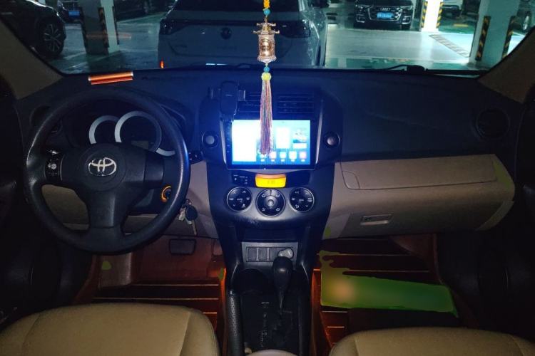 Used Toyota RAV4 2011 2.0L Automatic Classic Edition Center Console