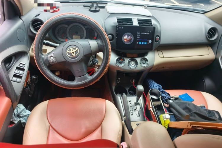 Used Toyota RAV4 2011 2.0L Automatic Classic Edition Center Console