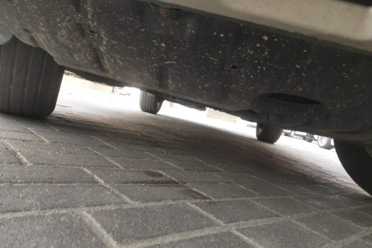 Used Toyota RAV4 2011 2.0L Automatic Luxury Edition Chassis Front
