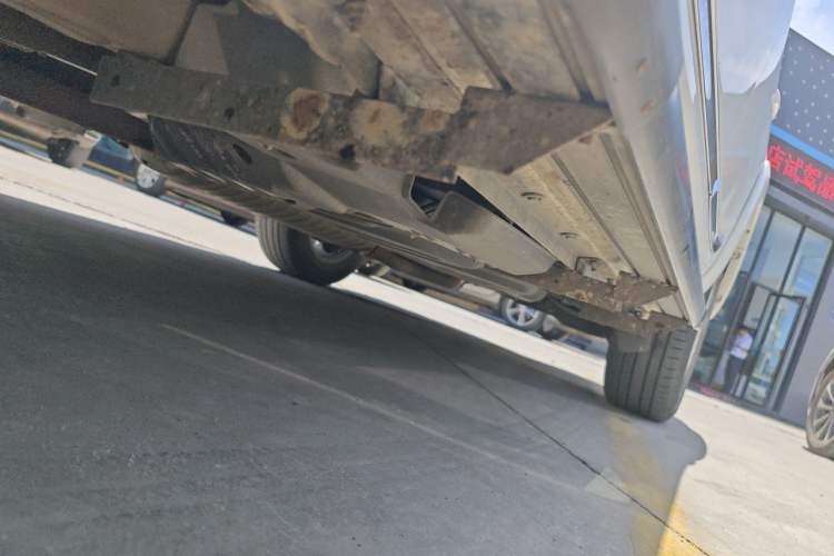 Used Toyota RAV4 2011 2.0L Automatic Luxury Edition Chassis Front Left