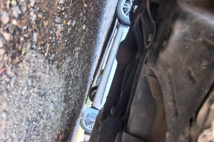 Used Toyota RAV4 2011 2.4L Automatic 4x4 Luxury Edition Chassis Front Left