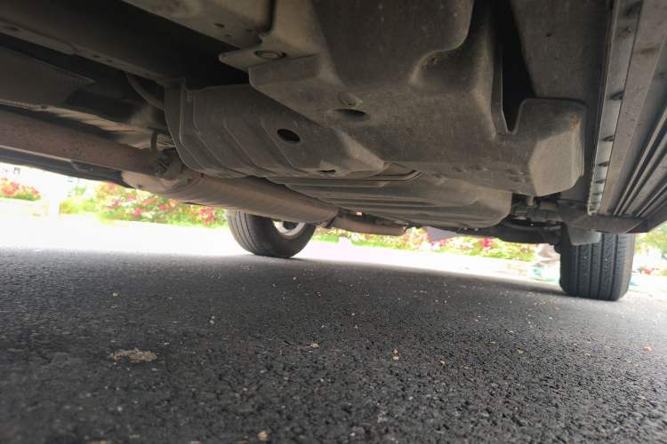 Used Toyota RAV4 2011 2.0L Automatic Luxury Edition Chassis Front Left