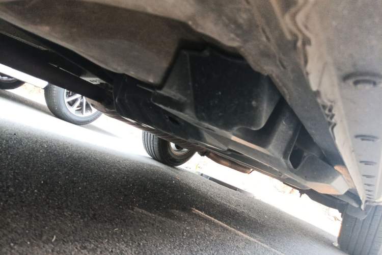 Used Toyota RAV4 2011 2.4L Automatic 4x4 Luxury Edition Chassis Front Left