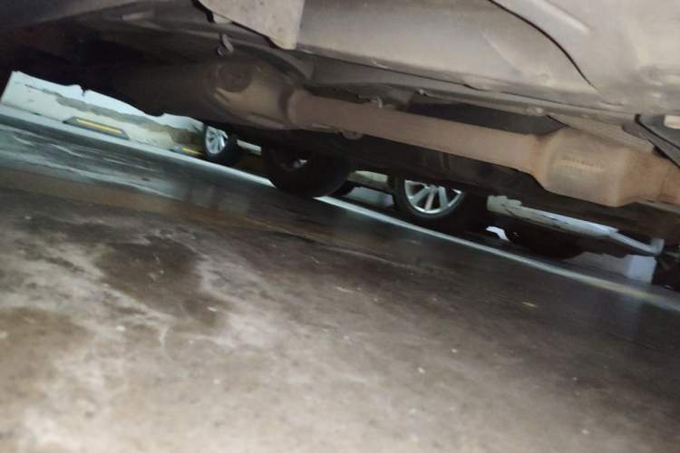 Used Toyota RAV4 2011 2.4L Automatic 4x4 Supreme Navigation Edition Chassis Front Right