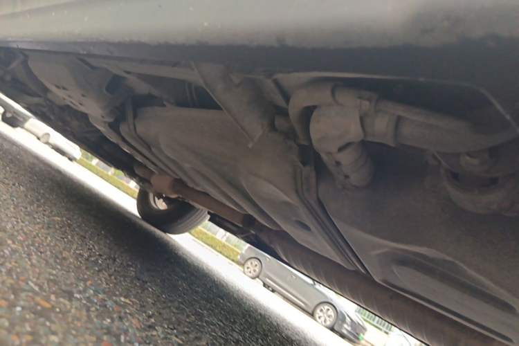 Used Toyota RAV4 2011 2.4L Automatic 4x4 Luxury Edition Chassis Rear Left
