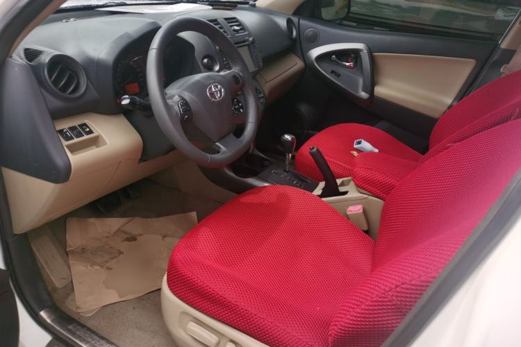 Used Toyota RAV4 2011 2.4L Automatic 4x4 Supreme Navigation Edition Driver Seat
