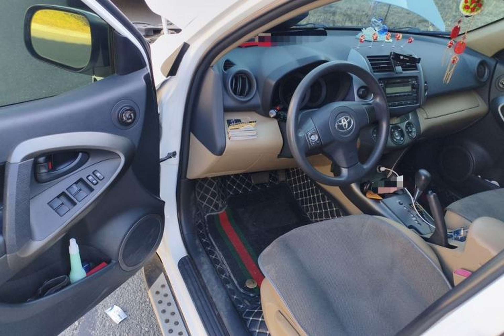Used Toyota RAV4 2011 2.0L Automatic Classic Edition Driver Seat