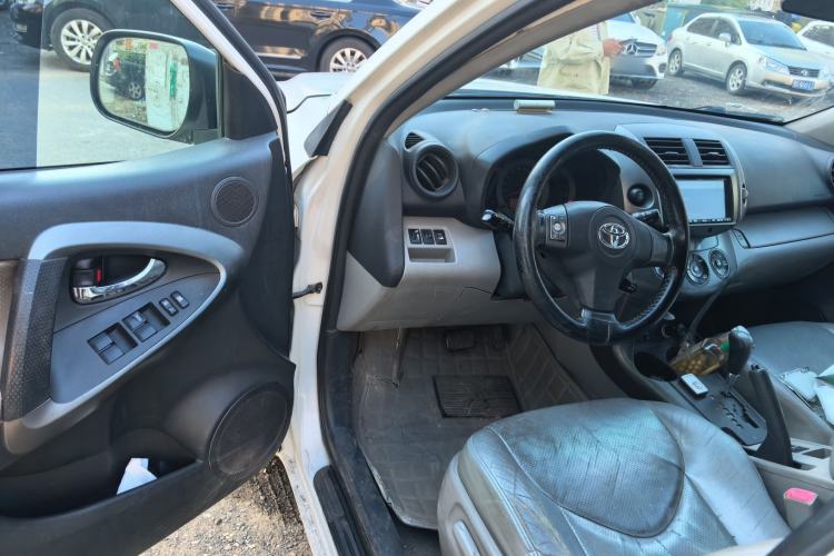 Used Toyota RAV4 2011 2.4L Automatic 4x4 Luxury Edition Driver Seat