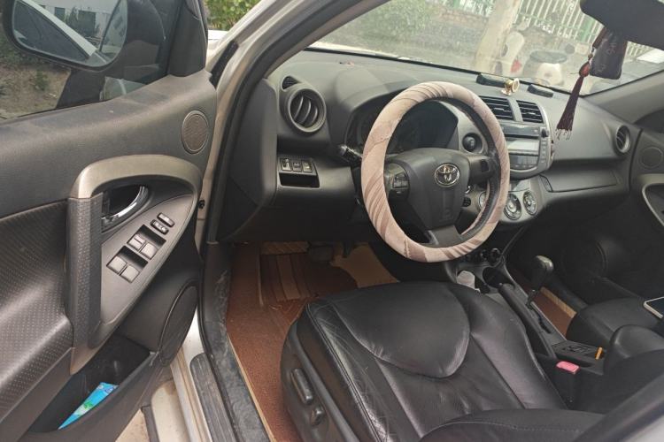 Used Toyota RAV4 2011 2.4L Automatic 4x4 Luxury Edition Driver Seat