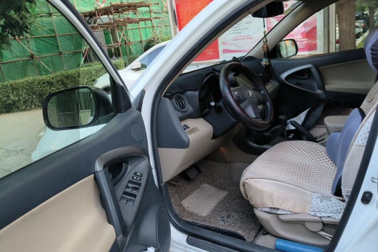 Used Toyota RAV4 2011 2.0L Automatic Classic Edition Driver Seat