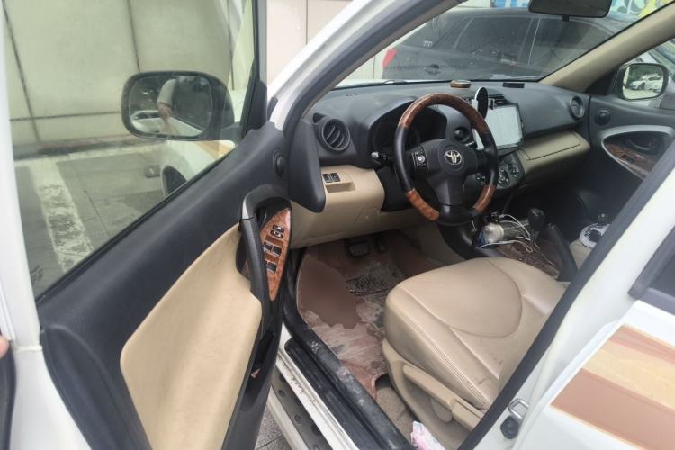 Used Toyota RAV4 2011 2.0L Automatic Classic Edition Driver Seat