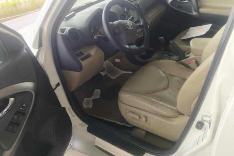Used Toyota RAV4 2011 2.4L Automatic 4x4 Luxury Edition Driver Seat