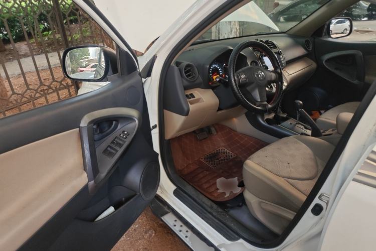 Used Toyota RAV4 2011 2.0L Automatic 4x4 Edition Driver Seat