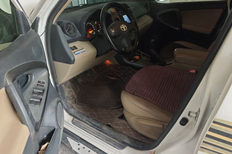 Used Toyota RAV4 2011 2.0L Manual Classic Edition Driver Seat