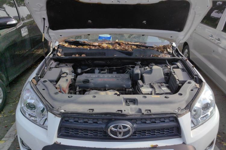 Used Toyota RAV4 2011 2.0L Automatic Classic Edition Engine Bay