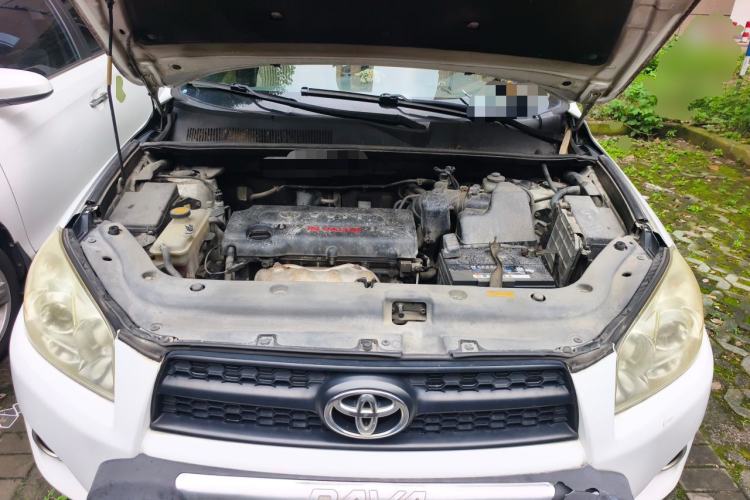 Used Toyota RAV4 2011 2.0L Automatic 4x4 Edition Engine Bay