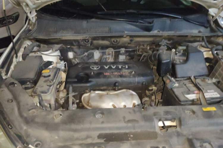 Used Toyota RAV4 2011 2.4L Automatic 4x4 Supreme Navigation Edition Engine Bay
