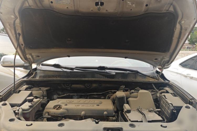 Used Toyota RAV4 2011 2.4L Automatic 4x4 Luxury Edition Engine Bay
