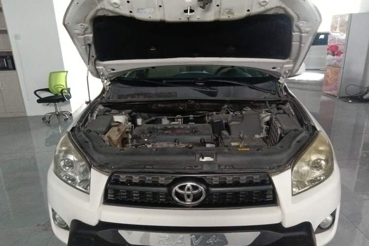 Used Toyota RAV4 2011 2.0L Automatic Classic Edition Engine Bay