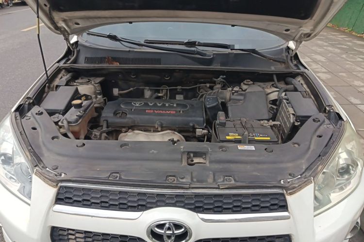 Used Toyota RAV4 2011 2.4L Automatic 4x4 Luxury Edition Engine Bay