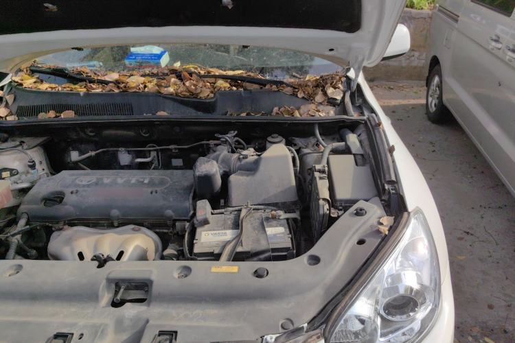 Used Toyota RAV4 2011 2.0L Automatic Classic Edition Engine Bay Left
