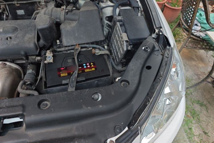Used Toyota RAV4 2011 2.0L Automatic Classic Edition Engine Bay Left