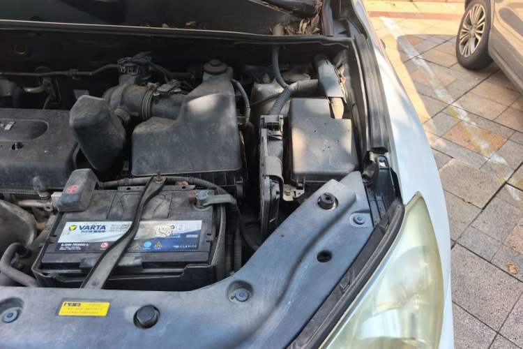 Used Toyota RAV4 2011 2.0L Automatic Classic Edition Engine Bay Left