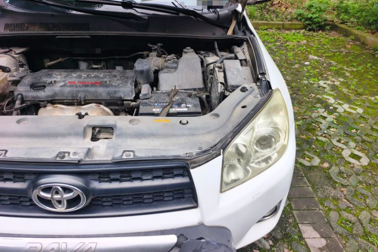 Used Toyota RAV4 2011 2.0L Automatic 4x4 Edition Engine Bay Left