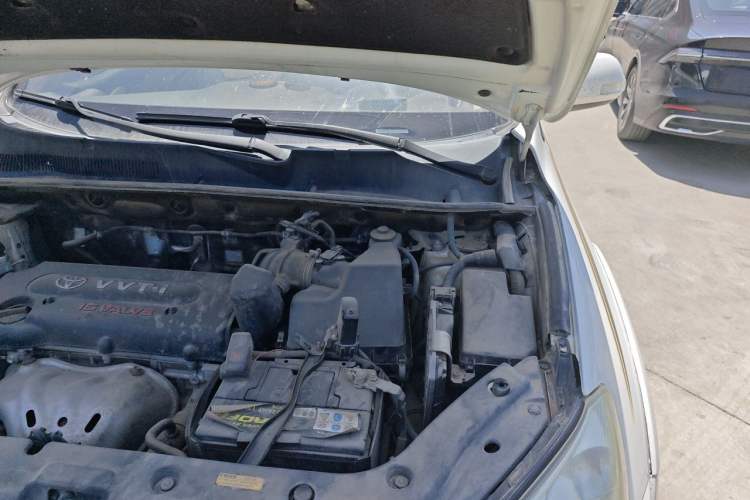 Used Toyota RAV4 2011 2.0L Automatic Luxury Edition Engine Bay Left