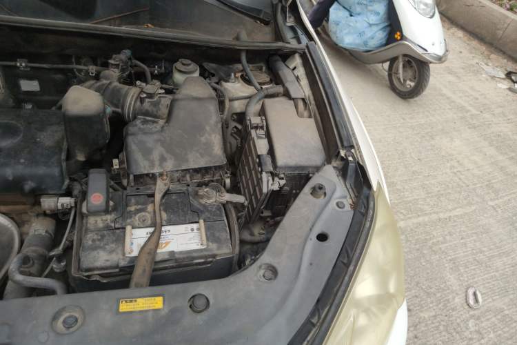 Used Toyota RAV4 2011 2.0L Automatic 4x4 Edition Engine Bay Left
