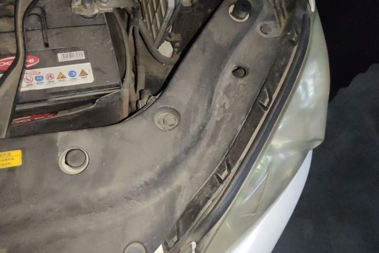Used Toyota RAV4 2011 2.4L Automatic 4x4 Supreme Navigation Edition Engine Bay Left