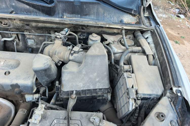 Used Toyota RAV4 2011 2.4L Automatic 4x4 Luxury Edition Engine Bay Left