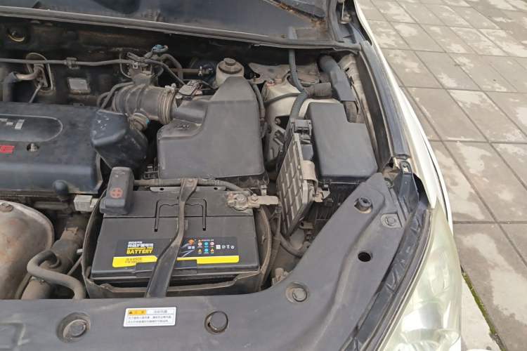 Used Toyota RAV4 2011 2.4L Automatic 4x4 Luxury Edition Engine Bay Left