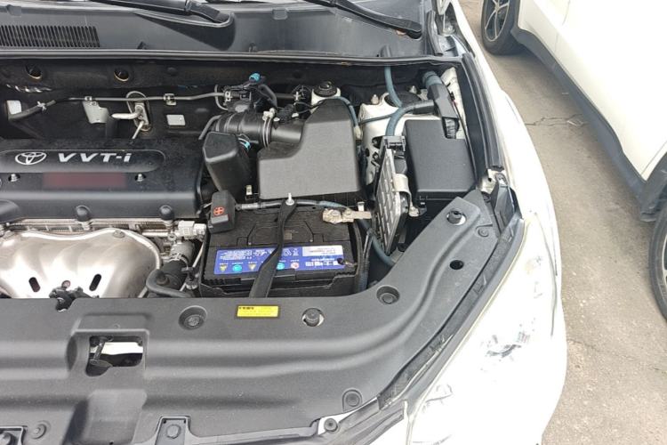 Used Toyota RAV4 2011 2.4L Automatic 4x4 Luxury Edition Engine Bay Left